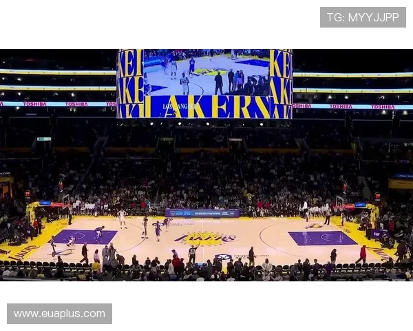 今日湖人对阵马刺精彩直播全程回顾与赛后分析尽在此处 今日湖人对阵马刺精彩直播全程回顾与赛后分析尽在此处