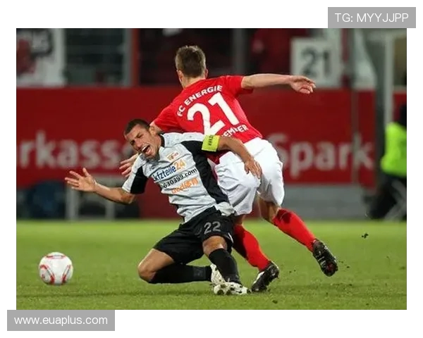 柏林联合与纽伦堡实力分析及近期表现对比探讨