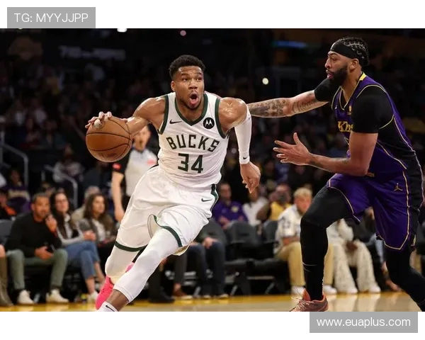 湖人对阵雄鹿精彩比赛中文回放全程回顾与分析 湖人对阵雄鹿精彩比赛中文回放全程回顾与分析