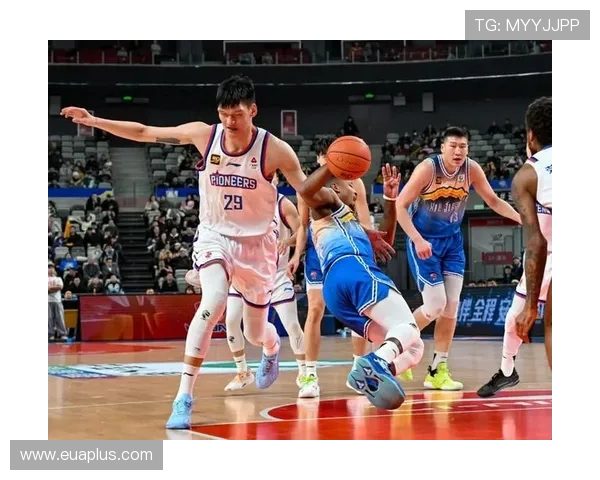 赵岩昊的篮球之路：从青涩新星到CBA赛场的闪耀巨星