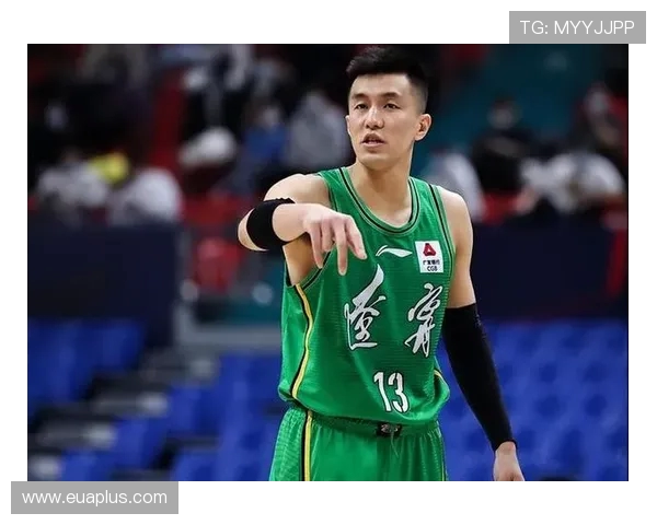 郭艾伦带领中国男篮勇闯国际赛场展现实力与风采的精彩瞬间