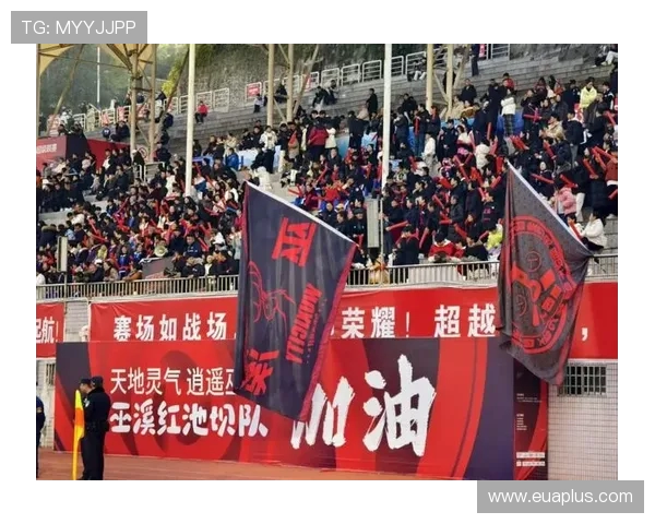 重庆篮球队状态变革引发热议球迷期待新赛季的辉煌表现与挑战