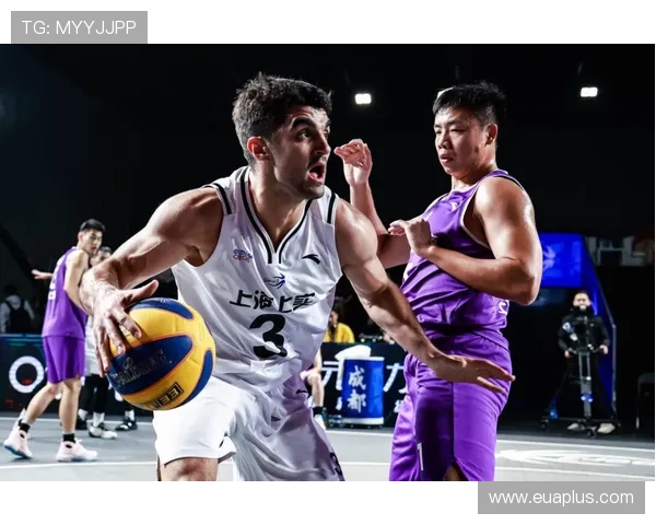 钟诚的奋斗之路：从平凡到卓越的成长故事与人生启示