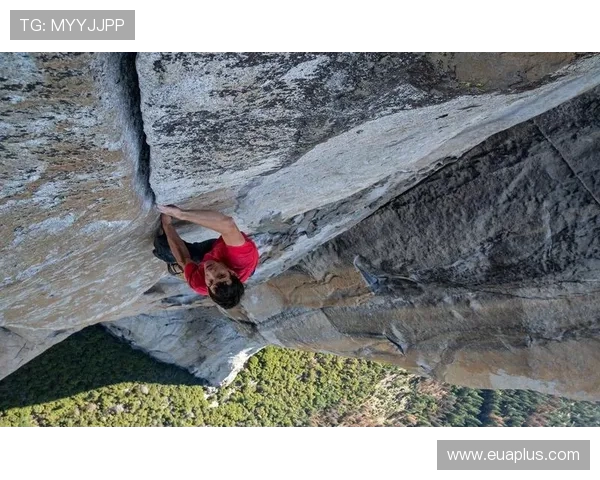 南京攀岩队的拼搏故事与极限运动联赛的荣耀之路 南京攀岩队的拼搏故事与极限运动联赛的荣耀之路